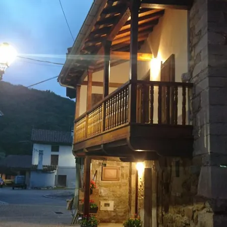 La Casina De Paula Holiday home Rioseco (Sobrescobio, Asturias)